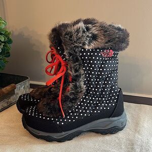 NEW! Girl’s The North Face Boots